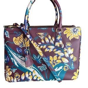 PRADA limited edition Saffiano Floral Handbag/crossbody bag - Multicolor